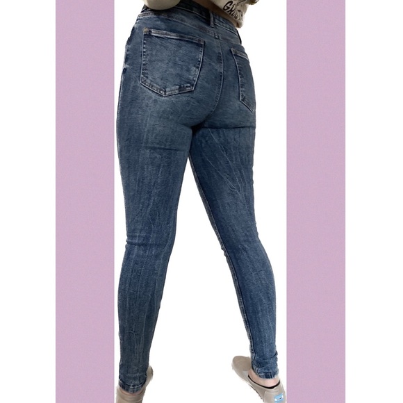 Dark Acid Wash Skinny Jeans! - Picture 2 of 5